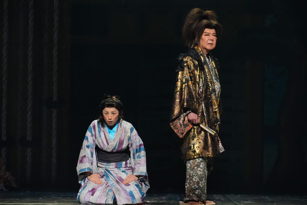 劇団☆新感線『爆烈忠臣蔵～桜吹雪THUNDERSTRUCK』東京公演が開幕 